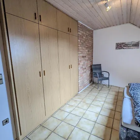 Madenburgblick * Eschbach (Sudliche Weinstrasse)