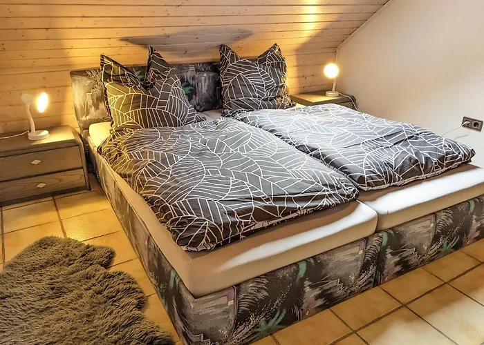 Madenburgblick Apartamento *