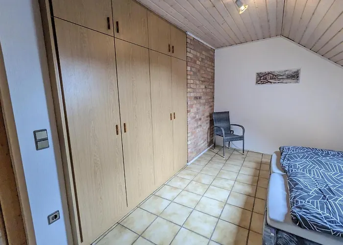 Madenburgblick * Eschbach (Sudliche Weinstrasse)